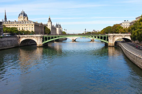 Mattina a Parigi . — Foto Stock