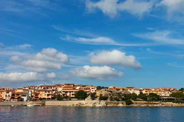 Pobřeží Sardinie na palau city. — Stock fotografie