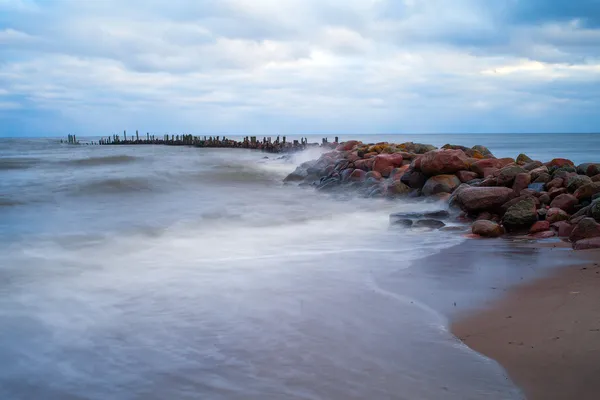 Old breakwater. — Stock Photo, Image