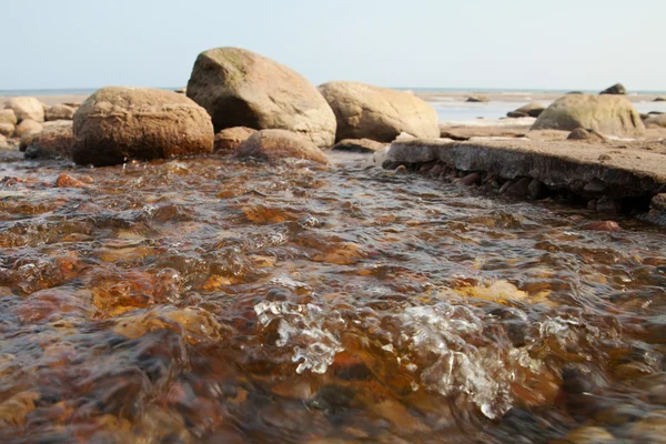 Pedras no mar Báltico. — Fotografia de Stock