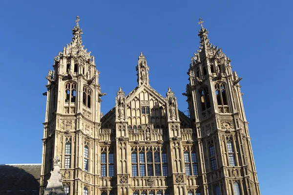 Arhitectur detalj av kamrarna i parlamentet, london. — Stockfoto