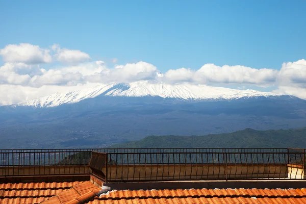 Дах і вулкан Етна . — стокове фото