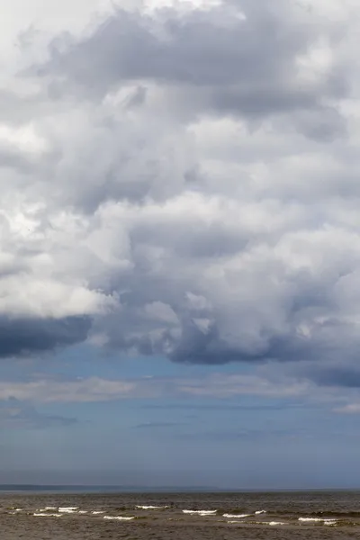Nubes sobre el Báltico . — Foto de Stock