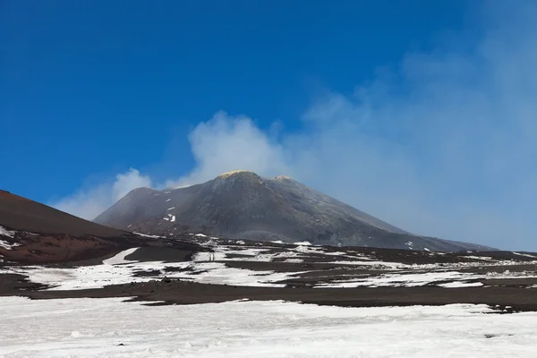 Monte Etna circundante, Sicília . — Fotografia de Stock