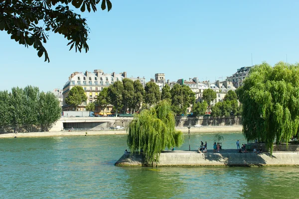 Río Sena en París, Francia . — Foto de Stock