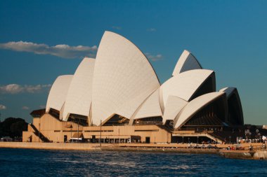 Sydney Opera Binası