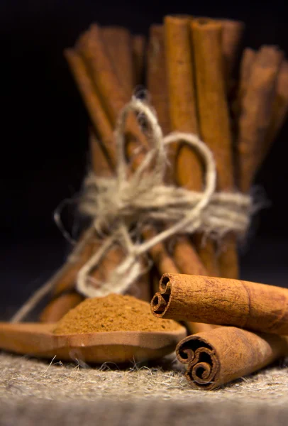 Un mucchio di bastoncino di cannella — Foto Stock