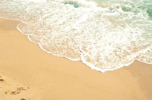 Fale żółty piasku i morza — Zdjęcie stockowe