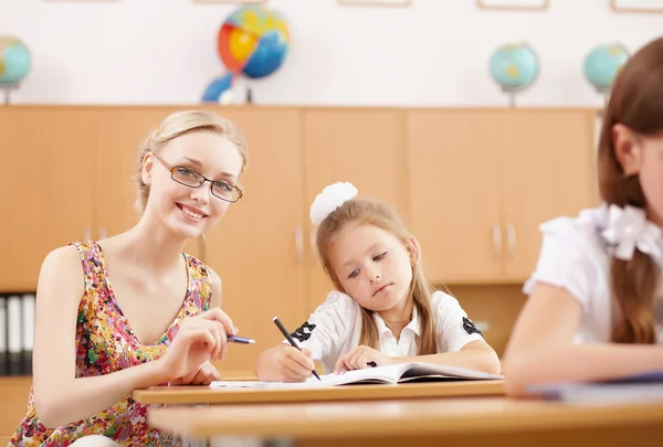 Professor na escola — Fotografia de Stock