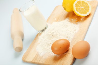 yapmak için farklı ürünler ekmek