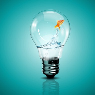 bir elektrikli ampul içinde altın balık