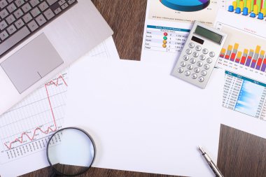 işadamı çalışma kağıtları ile