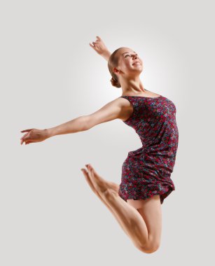 renk elbise dans kız