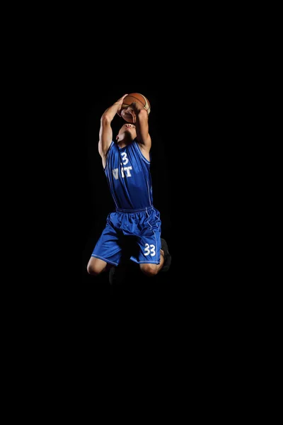 Giocatore di basket con una palla — Foto Stock