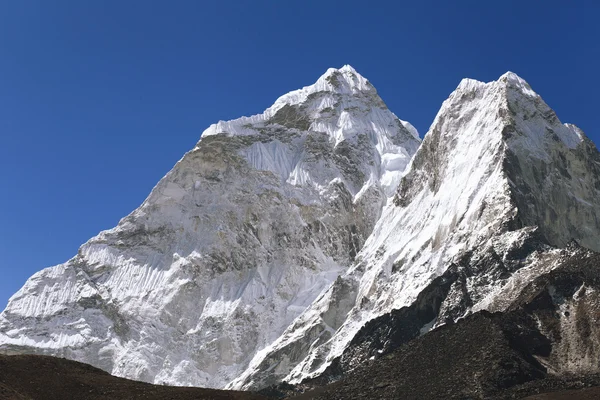 Montañas nevadas —  Fotos de Stock