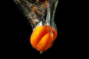 tatlı turuncu biber