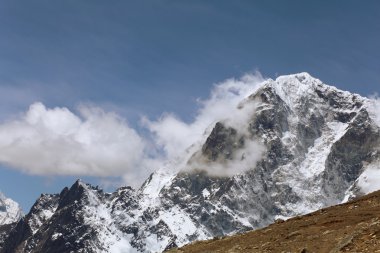 karlı dağlar
