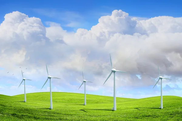 Moderní bílý větrné turbíny — Stock fotografie
