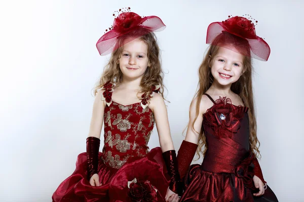 Petites filles en belle robe — Photo