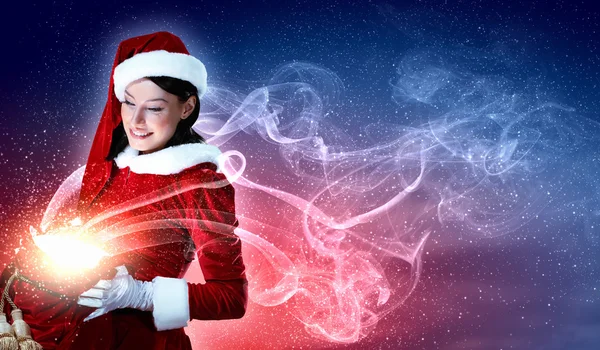Bella ragazza in costume da Babbo Natale — Foto Stock