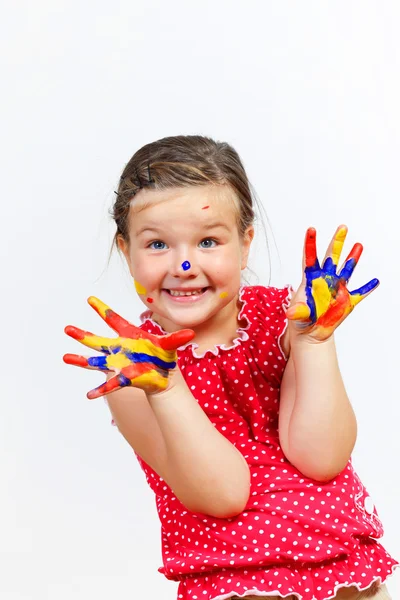 Ευτυχισμένο παιδί με το χρώμα στα χέρια — Φωτογραφία Αρχείου