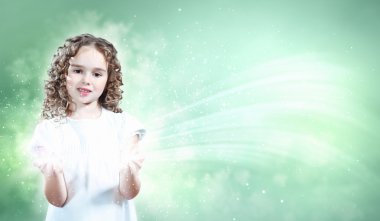 çocuk ile büyülü ışık