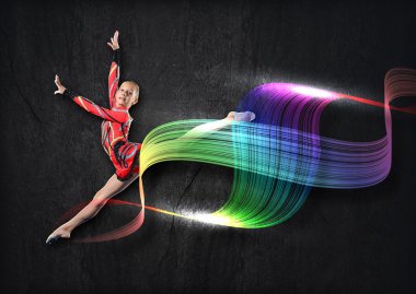 jimnastikçi elbise poz içinde genç bir kadın