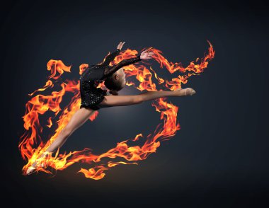 jimnastikçi elbise genç güzel kadın siyah arka plan üzerine atletik beceri göster