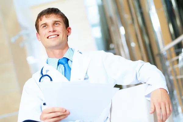 Friendly male doctor — Stock Photo, Image