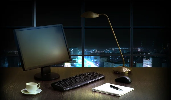 Gece ofiste — Stok fotoğraf