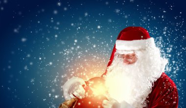 Noel Baba bir torbayla