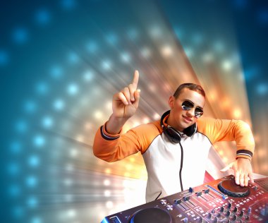 DJ ve Mikser