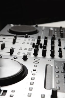 DJ Karıştırıcı