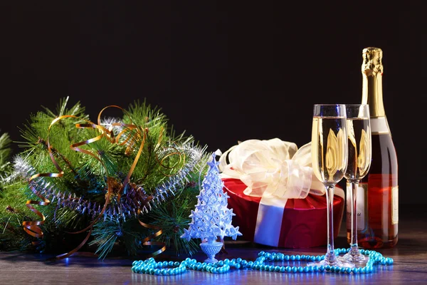 Champagneglas på nyårsfest — Stockfoto