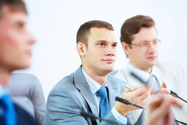 Bei Seminaren oder Konferenzen — Stockfoto