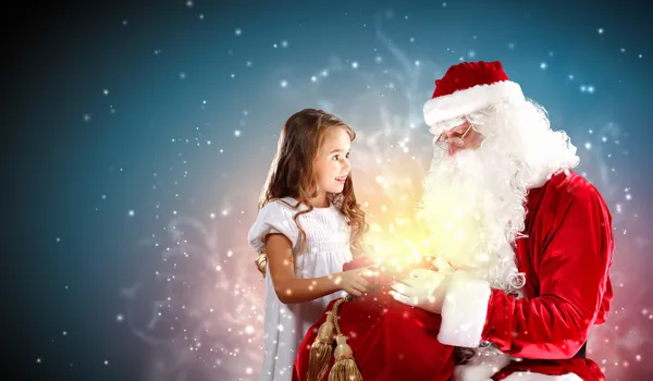 Noel Baba portresi bir kızla Telifsiz Stok Imajlar