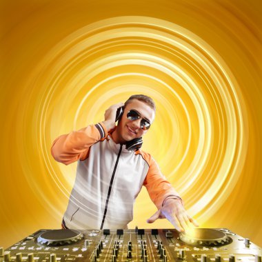 DJ ve Mikser