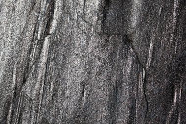 bir duvara doğal şeklinin