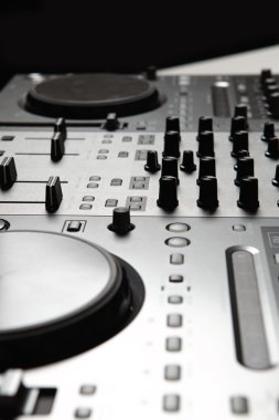 DJ Karıştırıcı