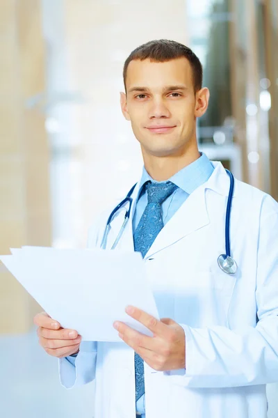 Friendly male doctor — Stock Photo, Image