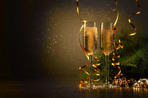 Verres de champagne à la fête du Nouvel An — Photo