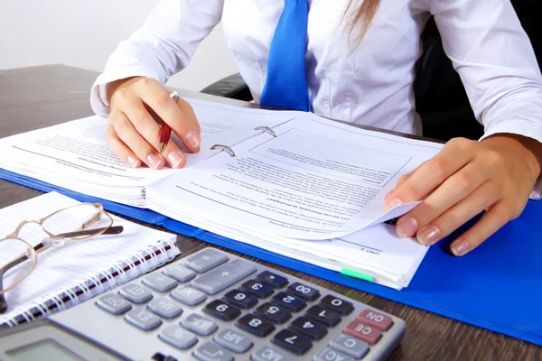 Business woman at office — Stock Photo, Image