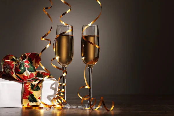Verres de champagne à la fête du Nouvel An — Photo