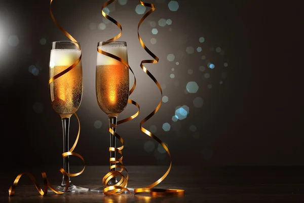 Verres de champagne à la fête du Nouvel An — Photo