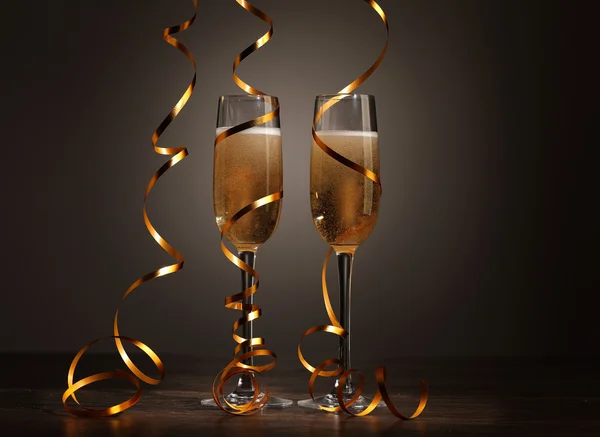 Bicchieri di champagne alla festa di Capodanno — Foto Stock