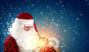 Noel Baba bir torbayla