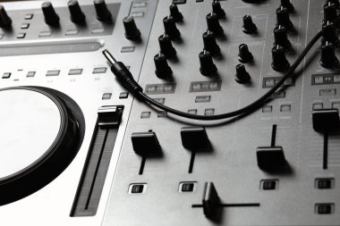DJ Karıştırıcı