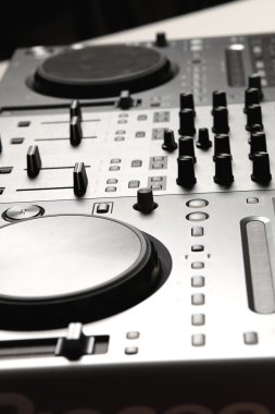 DJ Karıştırıcı
