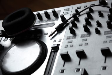 DJ Karıştırıcı
