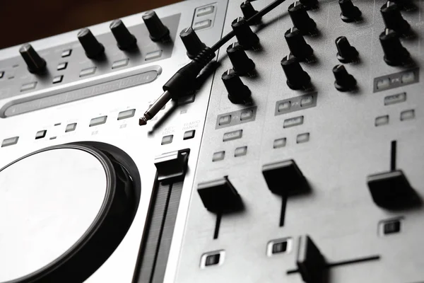 DJ Karıştırıcı